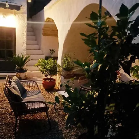 La Cachette Bed & Breakfast Aigues-Vives  Exterior photo